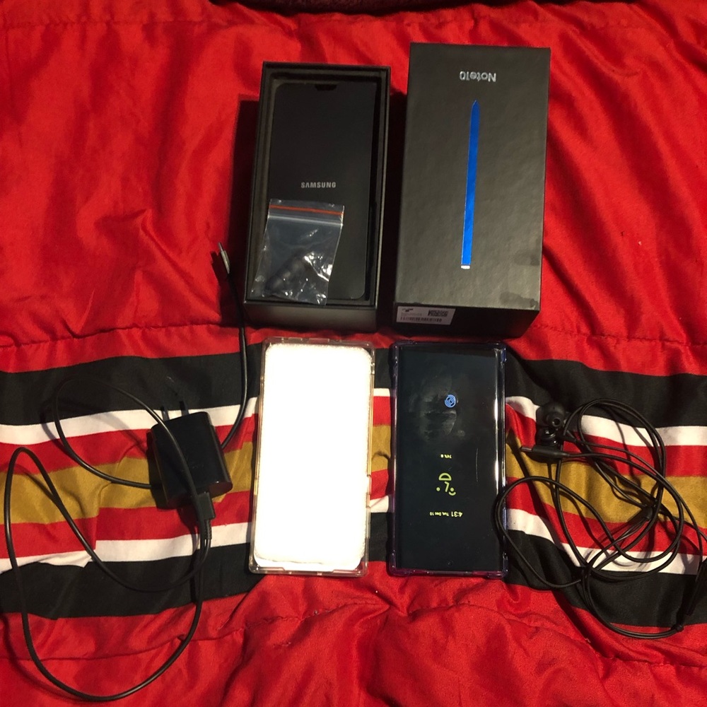 Selling my Samsung galaxy note 10 for $700